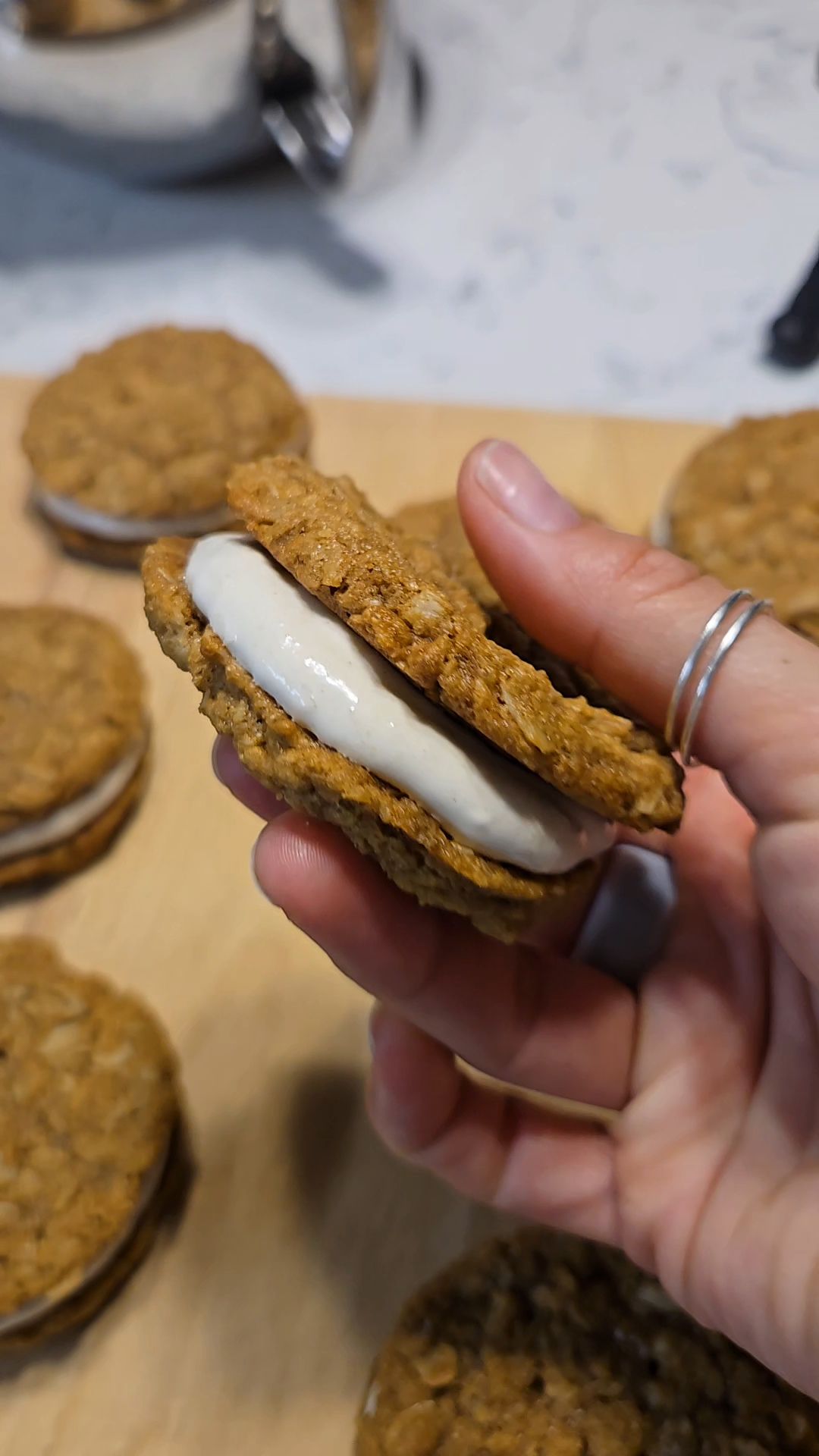 Oatmeal Cream Pies (with Maple Cinnamon Filling)